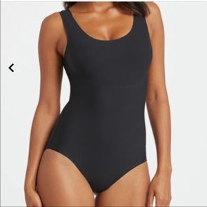 NWOT! Spanx XL black lightweight bodysuit.